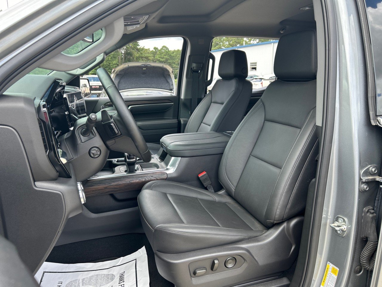 Used 2025 GMC Sierra 1500 SLT w/ SLT Premium Package AWD/4WD image 18