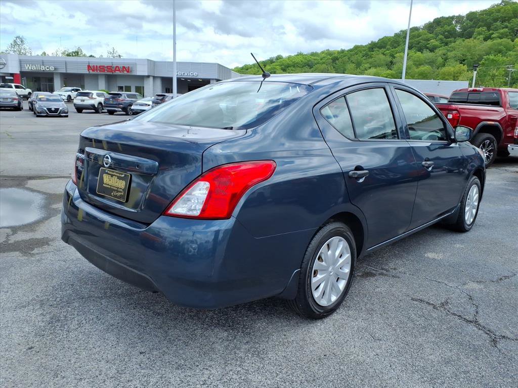 Used 2016 Nissan Versa S FWD image 5
