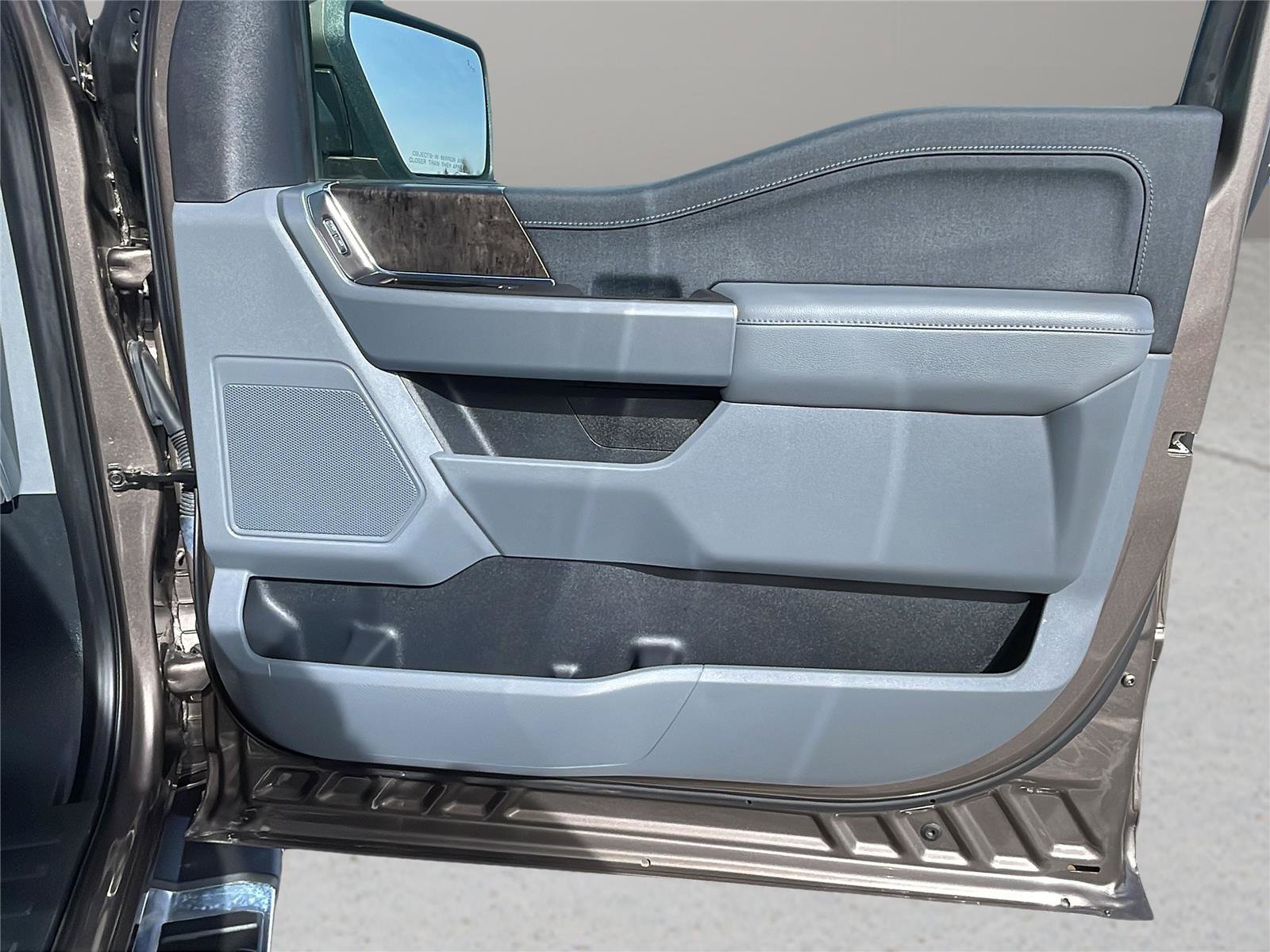 Used 2022 Ford F150 Lariat image 13