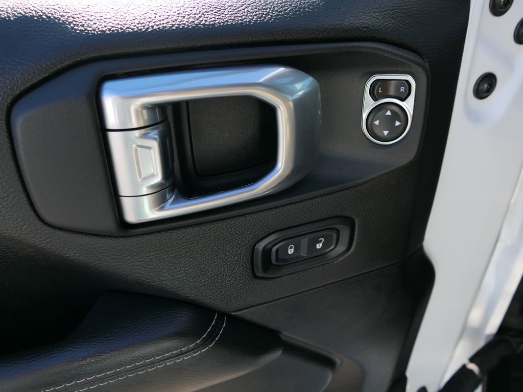 Used 2022 Jeep Wrangler Unlimited Sahara w/ Safety Group image 12