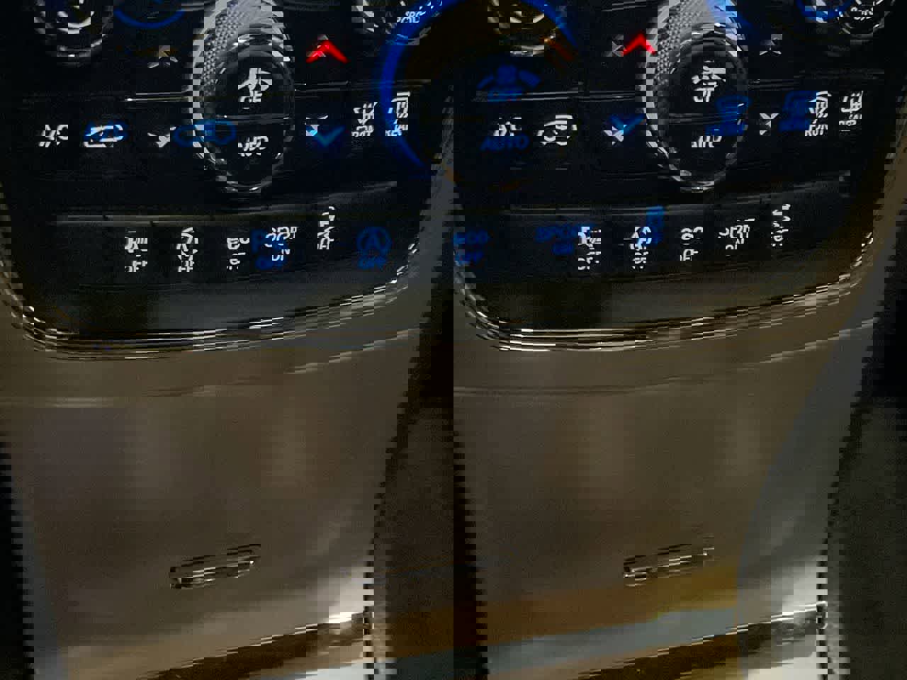 Used 2017 Jeep Grand Cherokee Limited image 19