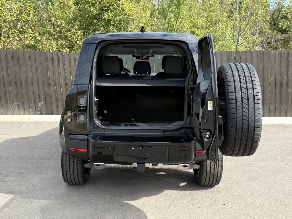 New 2026 Land Rover Defender 110 S image 5