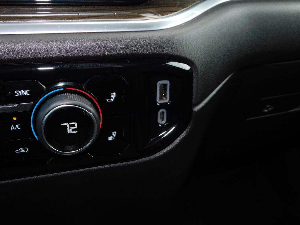 Used 2022 Chevrolet Silverado 1500 LT image 38