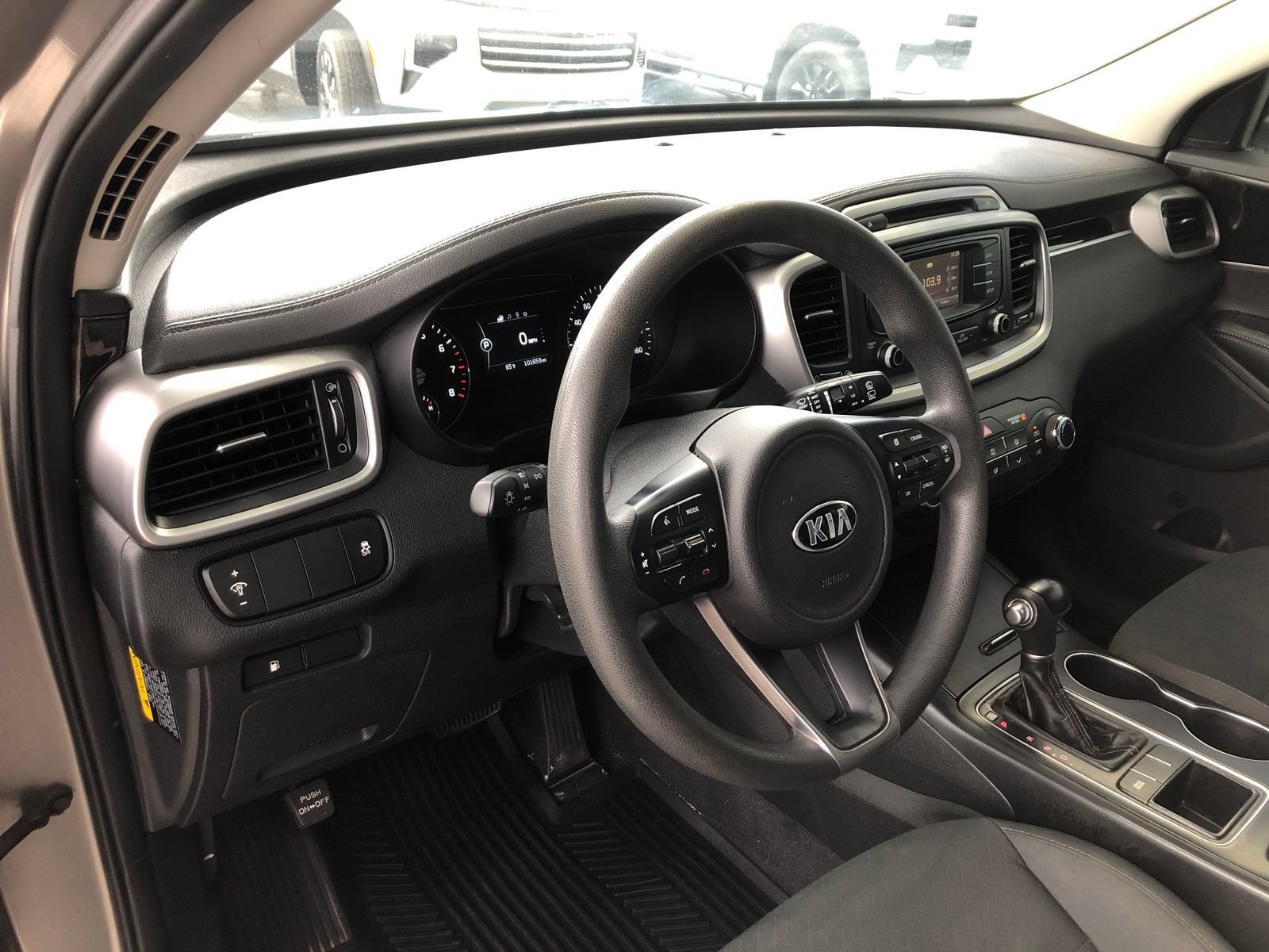Used 2018 Kia Sorento L FWD image 19