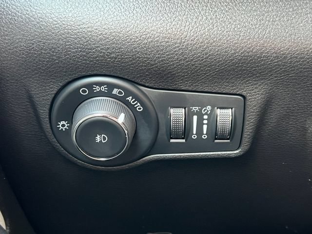 Used 2024 Jeep Compass Limited AWD/4WD image 18