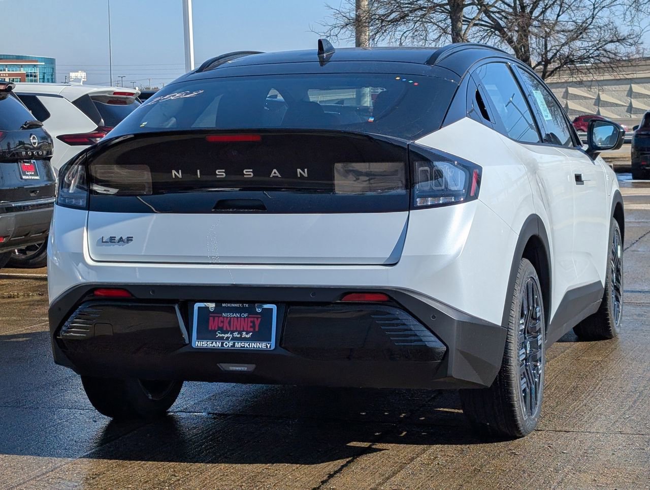 New 2026 Nissan Leaf Platinum+ image 4