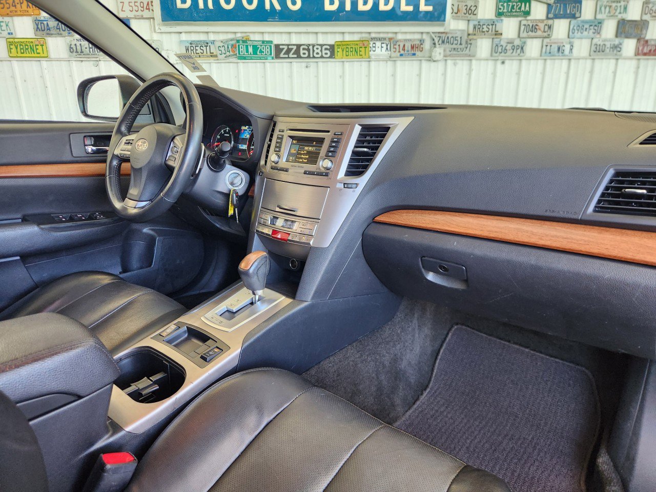 Used 2013 Subaru Outback 3.6R Limited AWD/4WD image 2