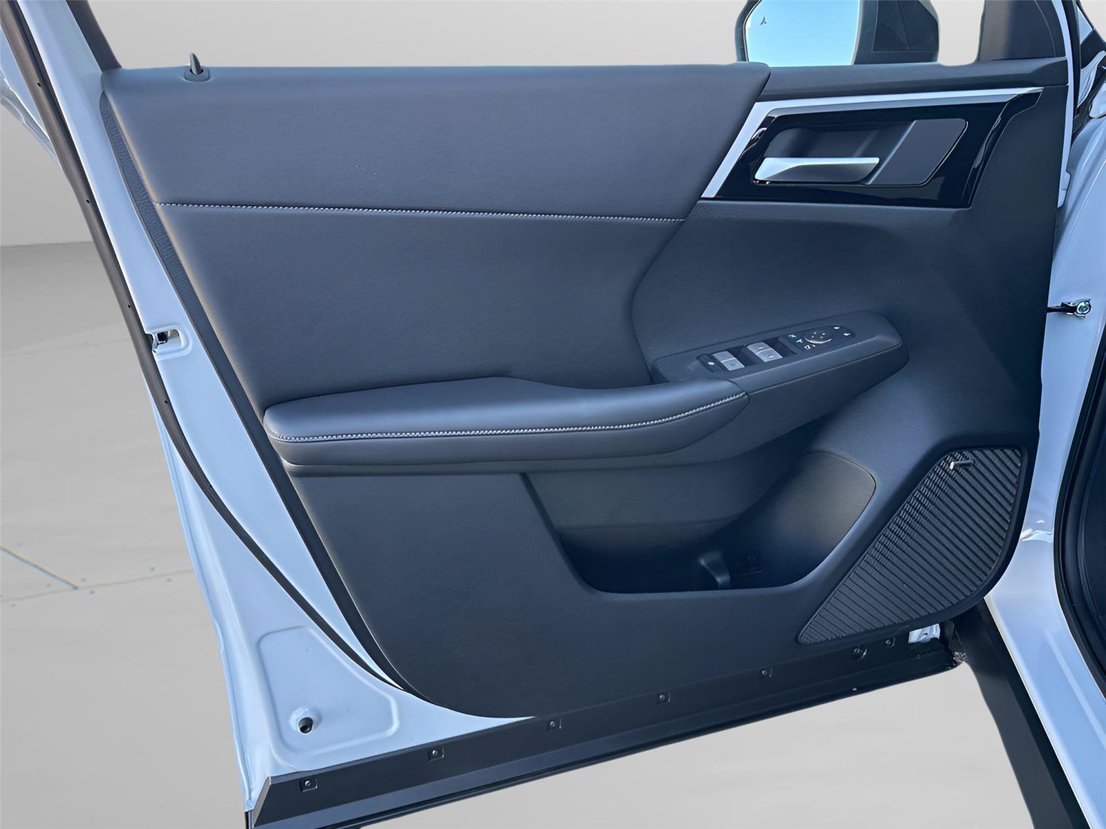 New 2026 Mitsubishi Outlander AWD image 30