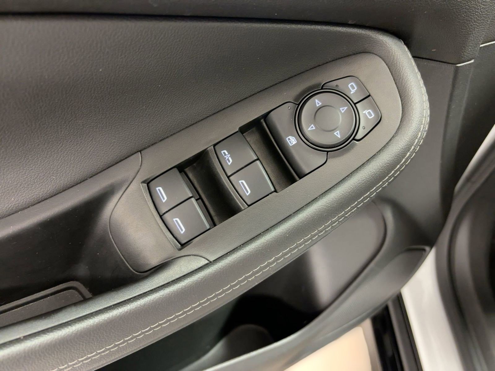 Certified 2024 Buick Encore GX Sport Touring w/ Comfort Package image 21