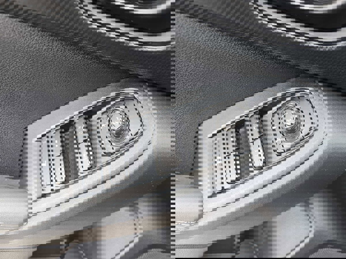 Used 2024 Subaru Crosstrek 2.0i Premium image 14