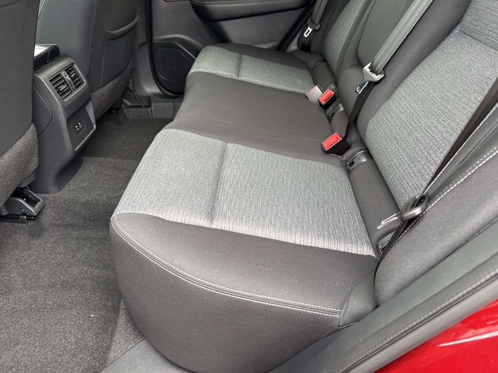 Used 2023 Nissan Rogue SV image 16