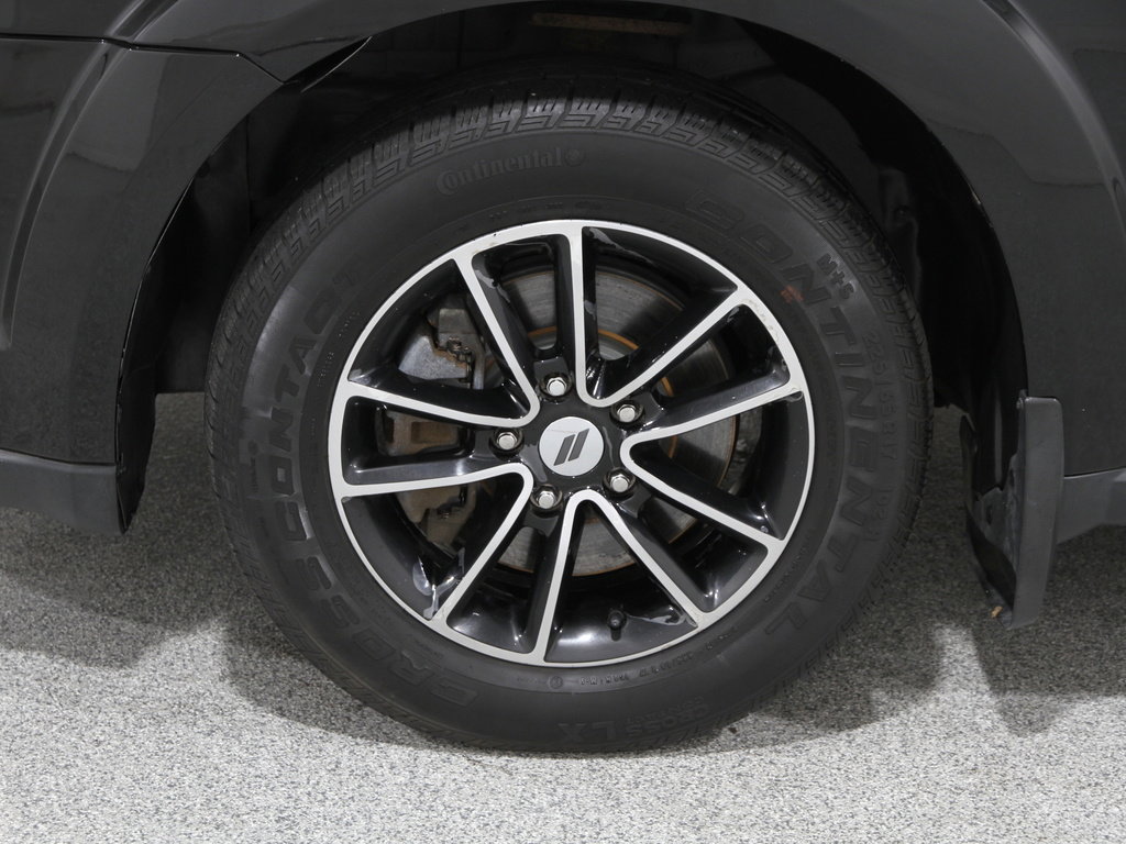 Used 2019 Dodge Journey SE w/ Blacktop Package image 19