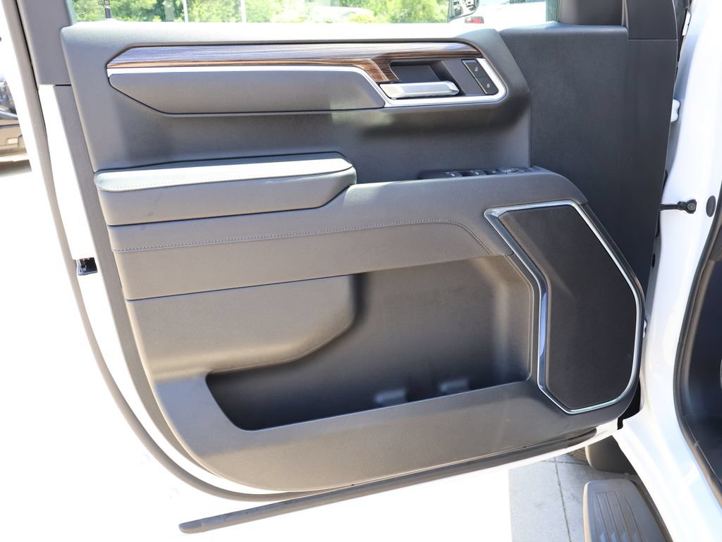 Certified 2025 Chevrolet Silverado 1500 RST w/ Max Trailering Package AWD/4WD image 11