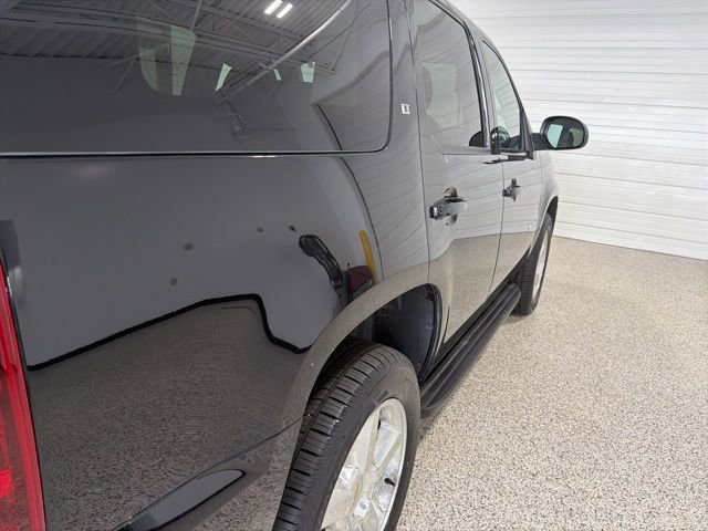Used 2009 Chevrolet Tahoe LT w/ Luxury Package AWD/4WD image 32