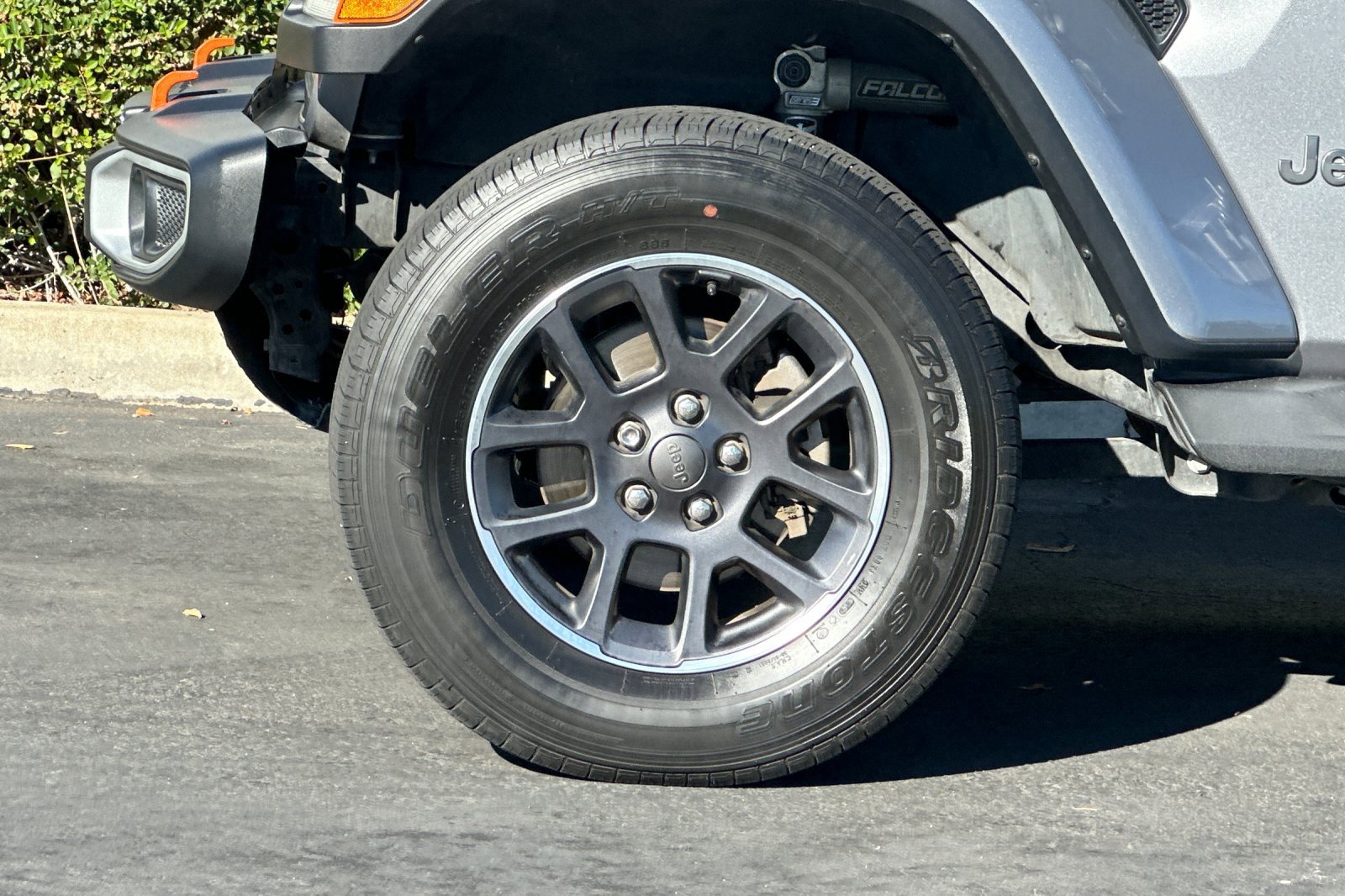 Used 2020 Jeep Gladiator Overland image 25