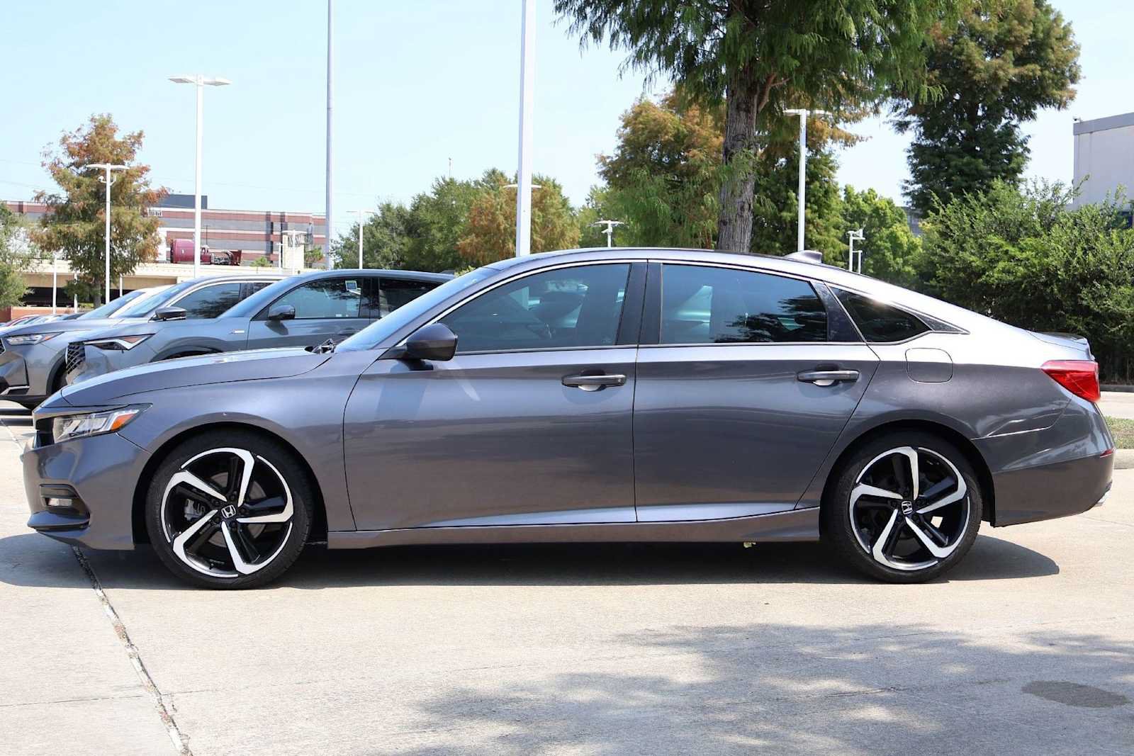 Used 2019 Honda Accord Sport image 3