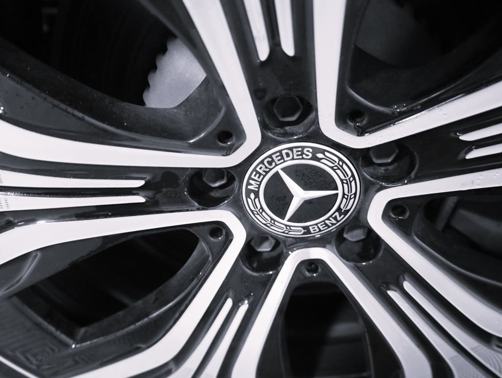 Certified 2023 Mercedes-Benz EQE 350+ 4MATIC SUV image 8