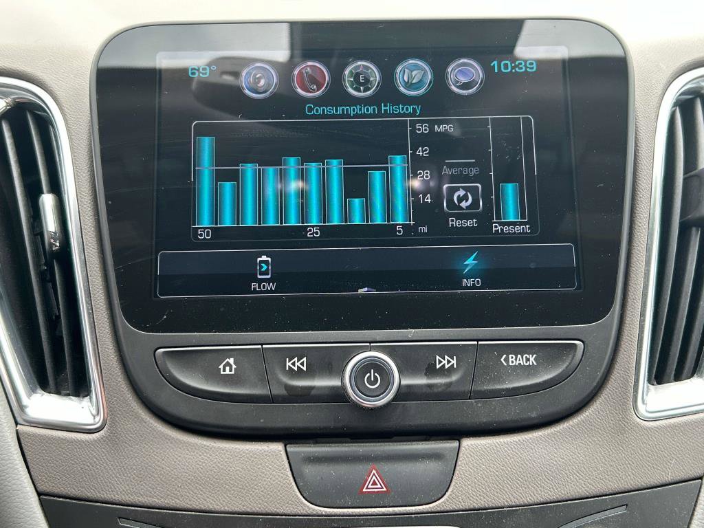 Used 2017 Chevrolet Malibu Hybrid w/ Leather Package image 22