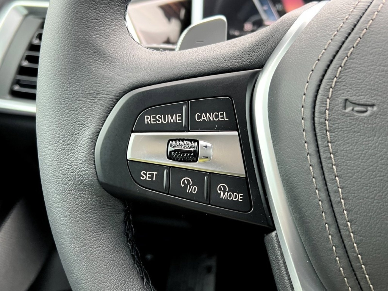 New 2026 BMW X5 xDrive40i w/ Climate Comfort Package image 25