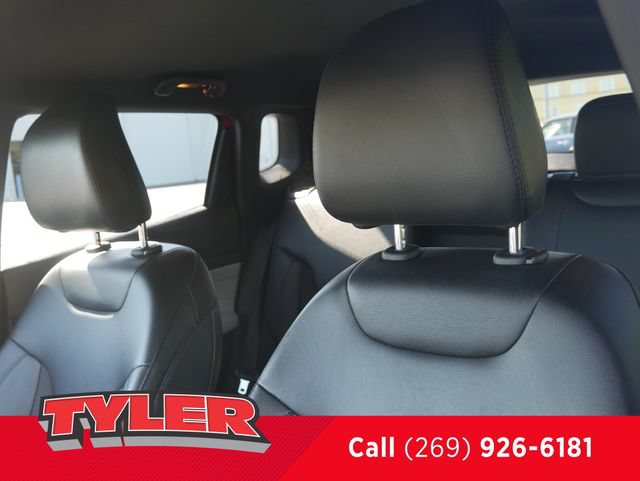 Used 2024 Jeep Compass Latitude AWD/4WD image 37