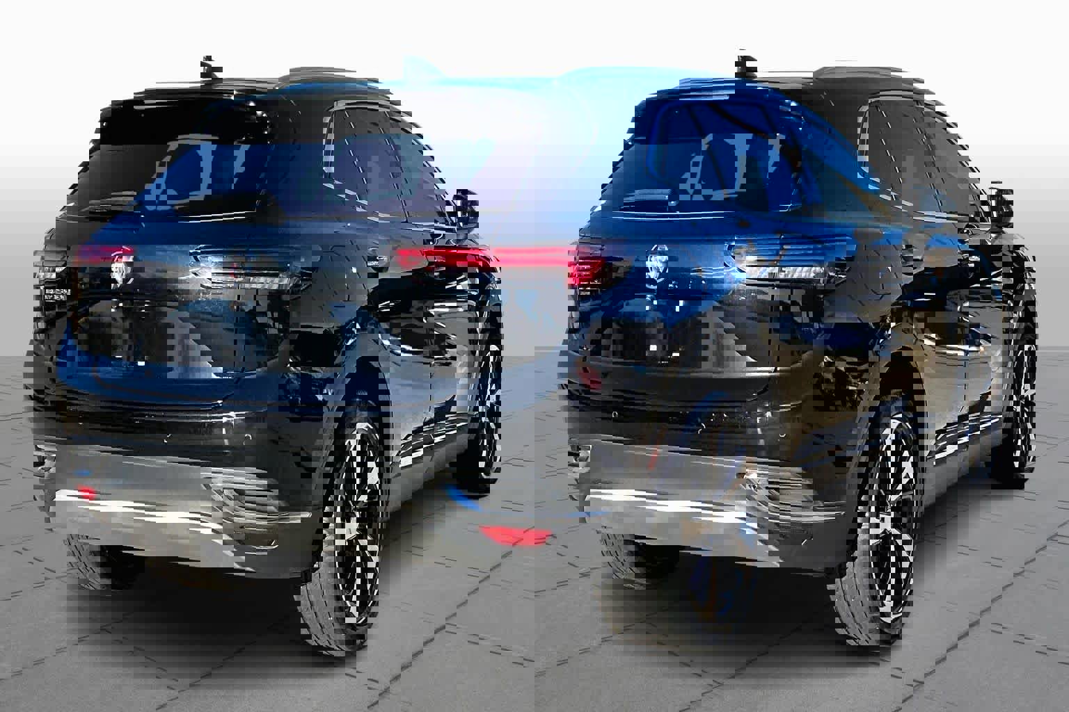 Used 2021 Buick Envision Essence w/ Technology Package I image 12