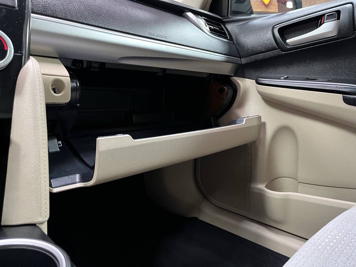 Used 2012 Toyota Camry LE FWD image 20