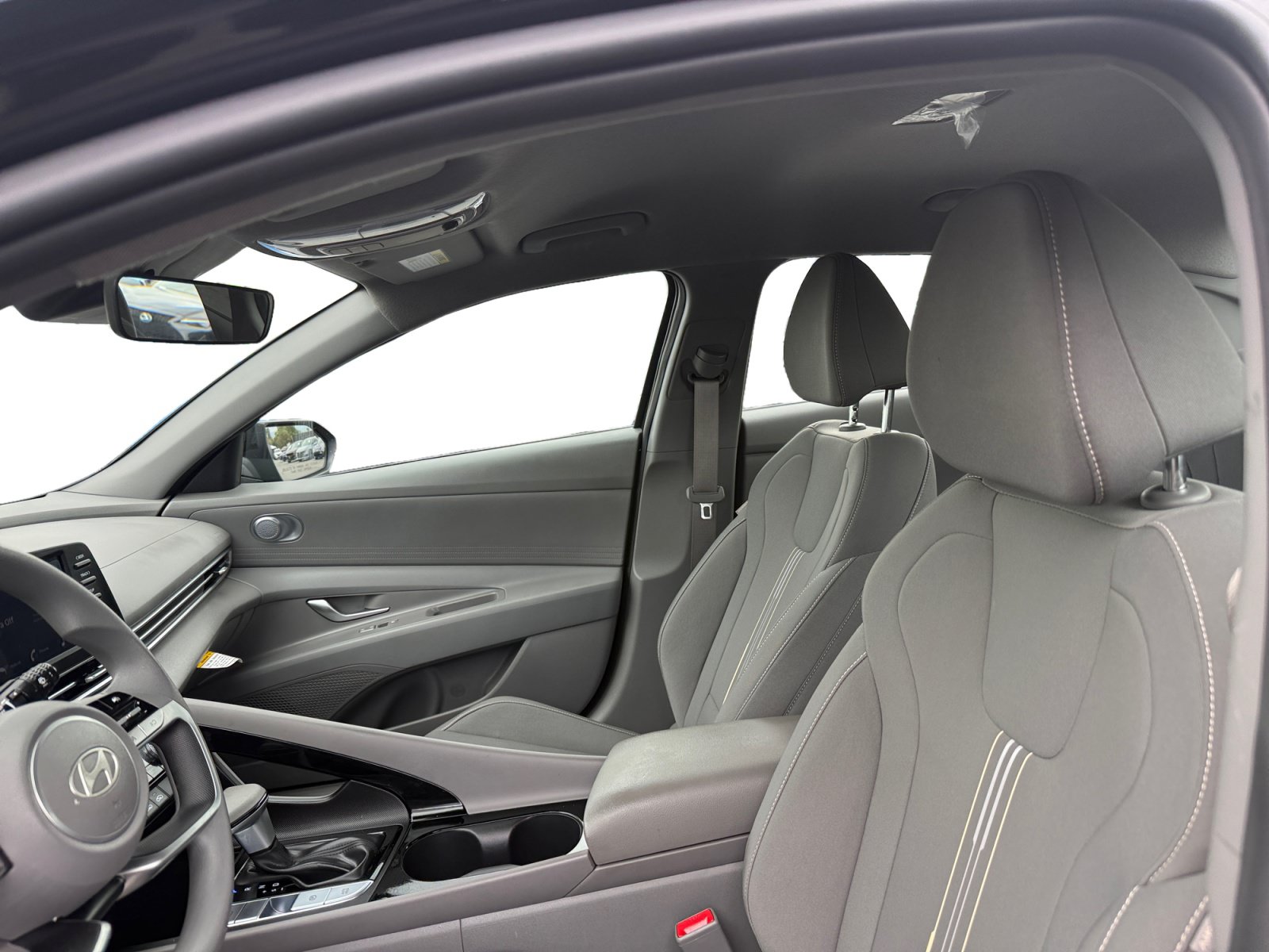 Used 2026 Hyundai Elantra Hybrid w/ Cargo Package FWD image 10