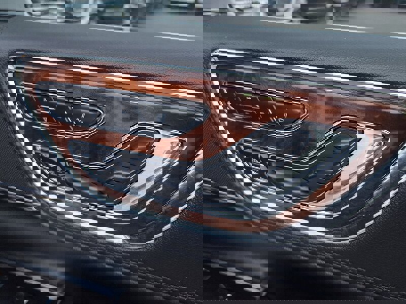 Used 2019 Lincoln Continental Select image 27