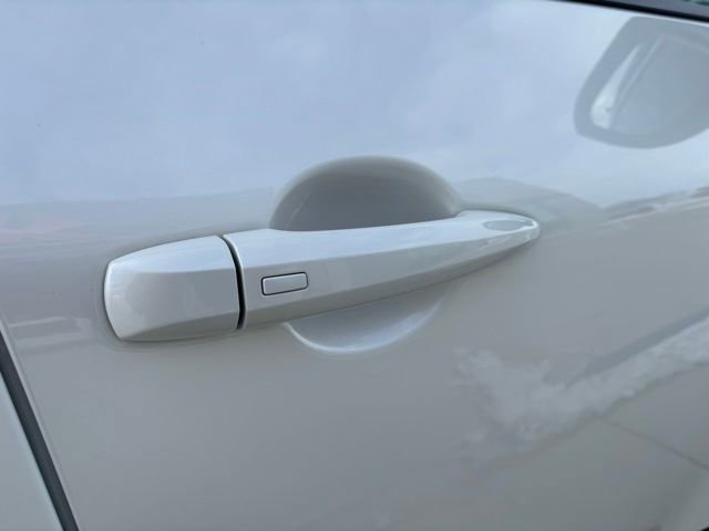 Used 2023 Nissan Rogue SV image 10