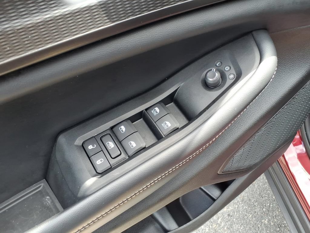 Used 2023 Jeep Grand Cherokee L Laredo AWD/4WD image 16