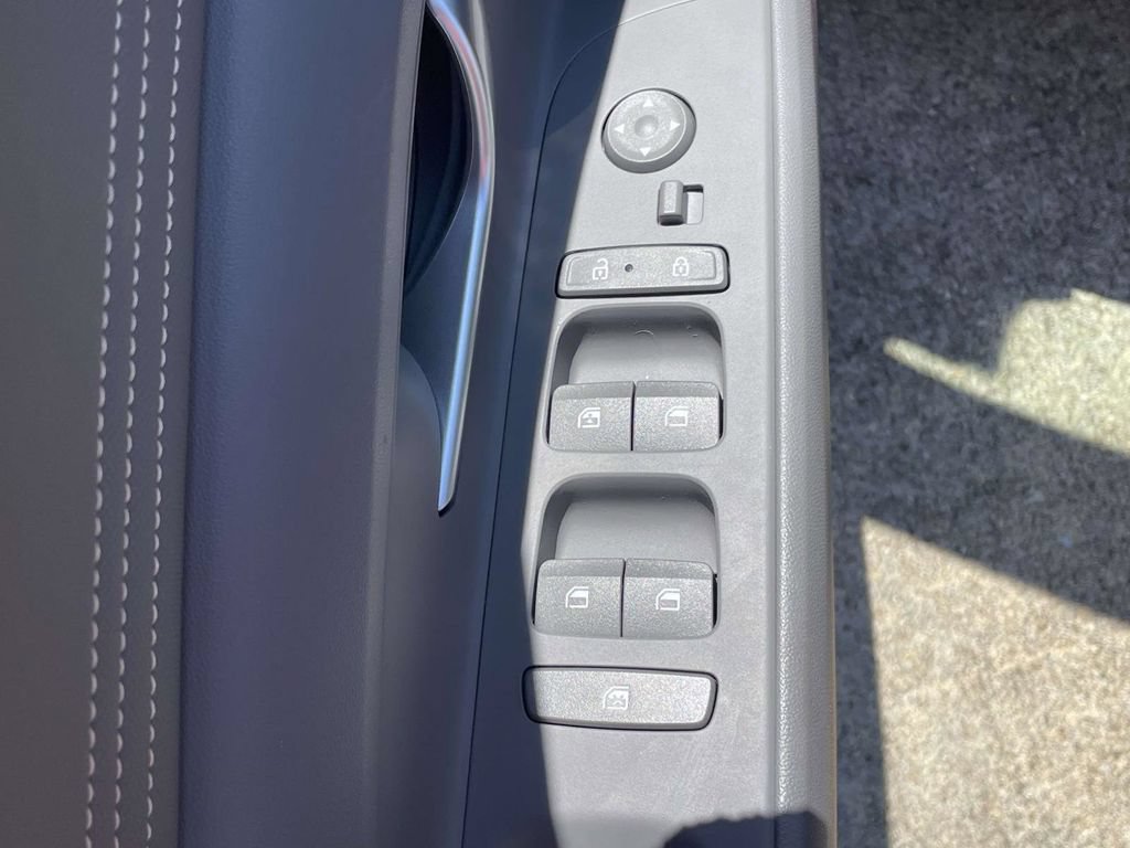 Used 2026 Hyundai Elantra Sport FWD image 16