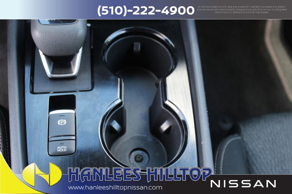 Used 2025 Nissan Rogue SV AWD/4WD image 21