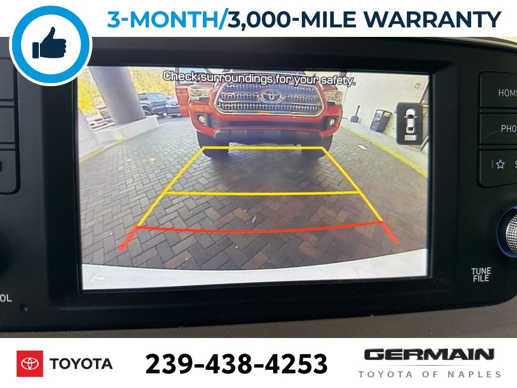 Used 2019 Hyundai Santa Fe SE image 12