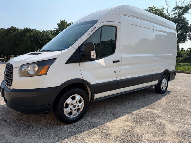 Used 2017 Ford Transit 250 148 High Roof RWD image 1