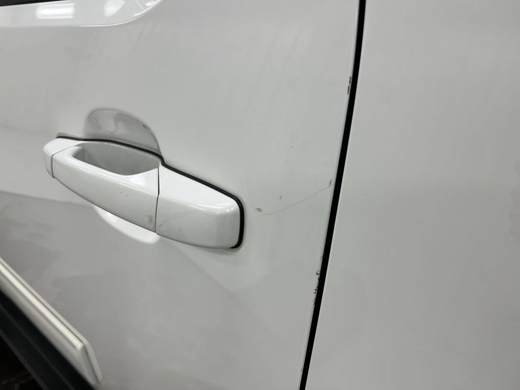 Used 2013 Chevrolet Tahoe LT AWD/4WD image 34