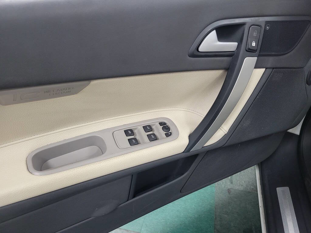 Used 2013 Volvo C70 T5 image 38