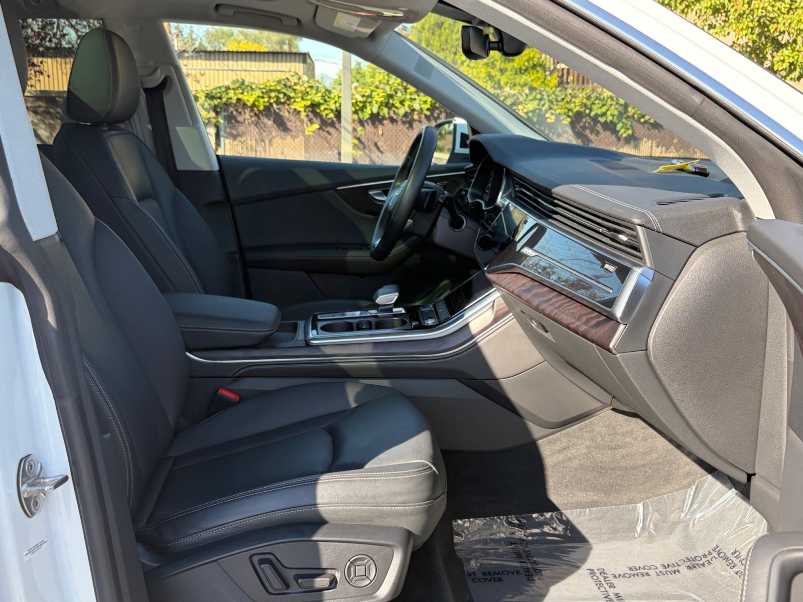 Used 2023 Audi Q8 Premium Plus AWD/4WD image 30