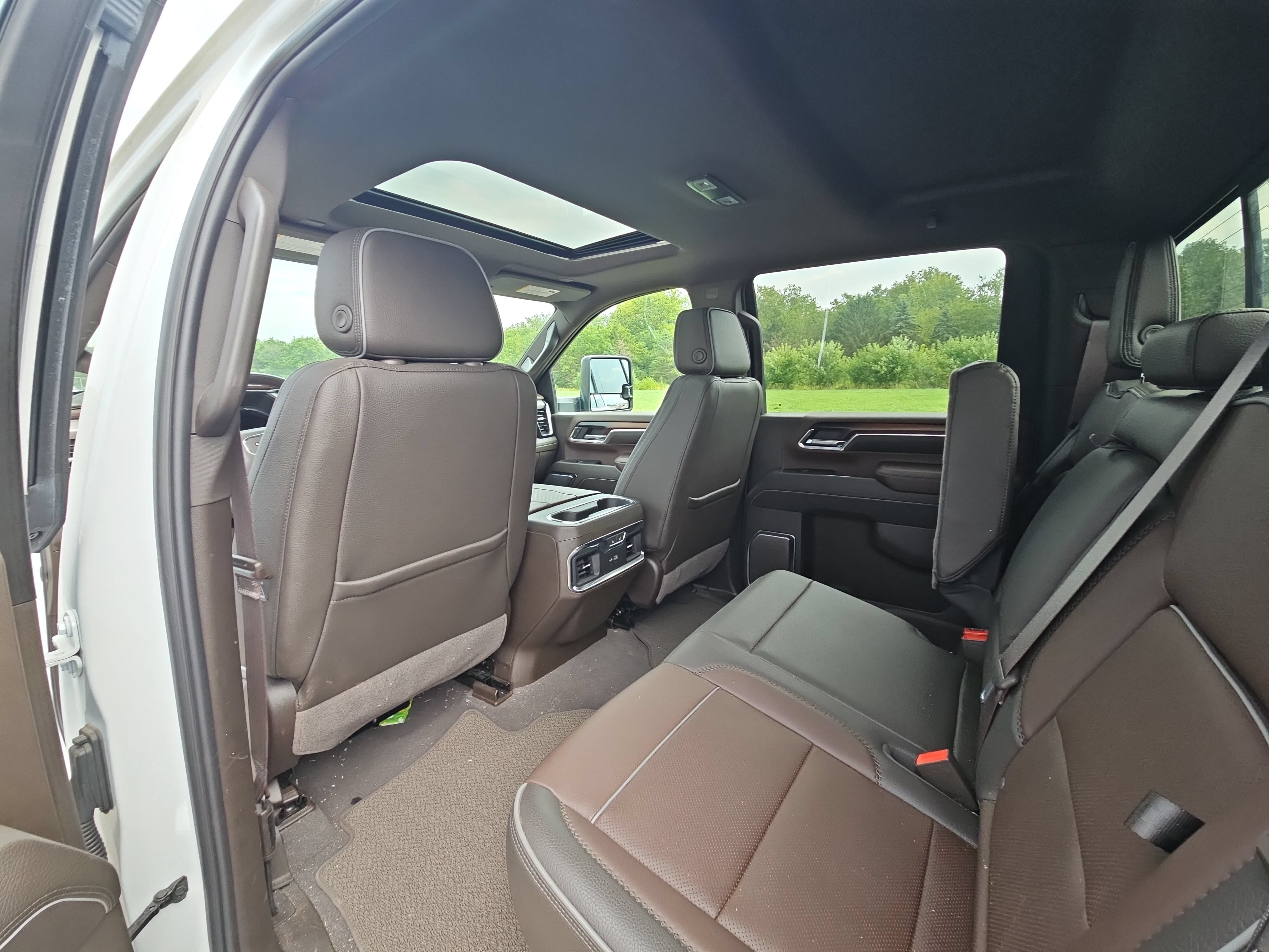 Used 2024 GMC Sierra 2500 Denali w/ Denali Reserve Package AWD/4WD image 18