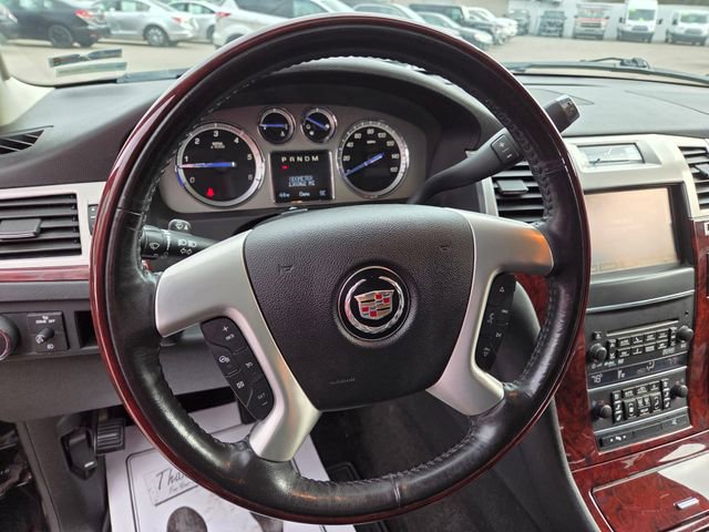 Used 2013 Cadillac Escalade Premium AWD/4WD image 17