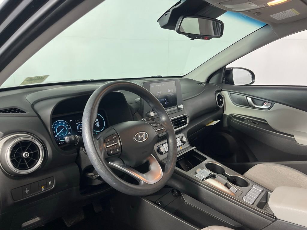 Used 2023 Hyundai Kona SE image 24