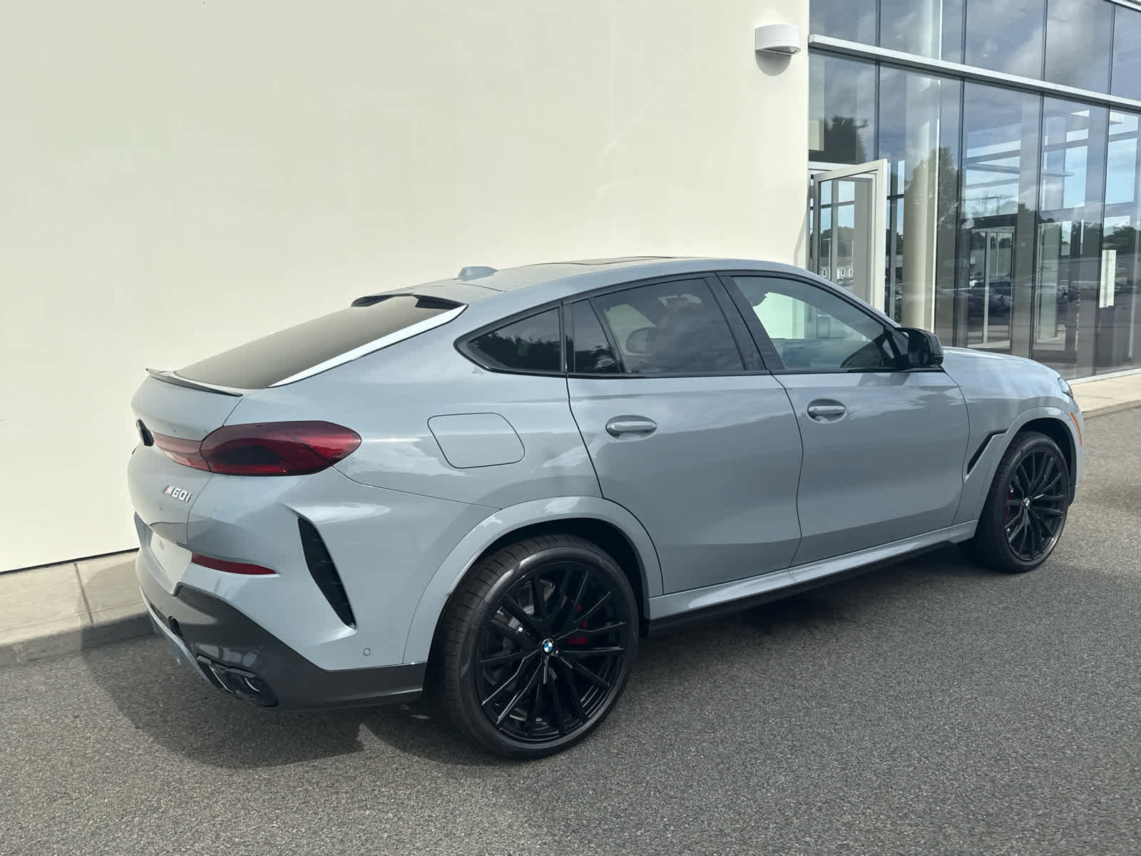New 2026 BMW X6 M60i image 11