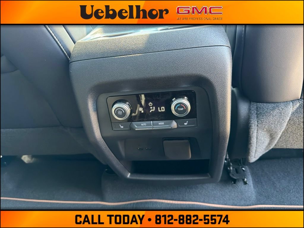 New 2026 GMC Acadia AT4 w/ Super Cruise Package AWD/4WD image 7