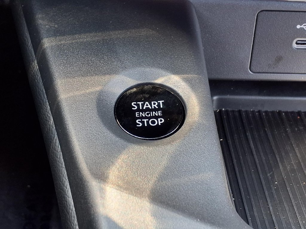 Used 2026 Nissan Sentra SV w/ SV Convenience Package FWD image 11