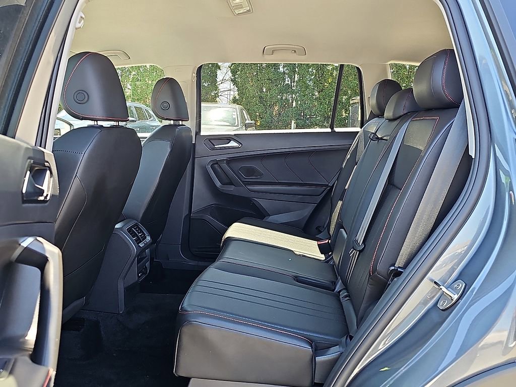 Used 2024 Volkswagen Tiguan Wolfsburg Edition AWD/4WD image 10