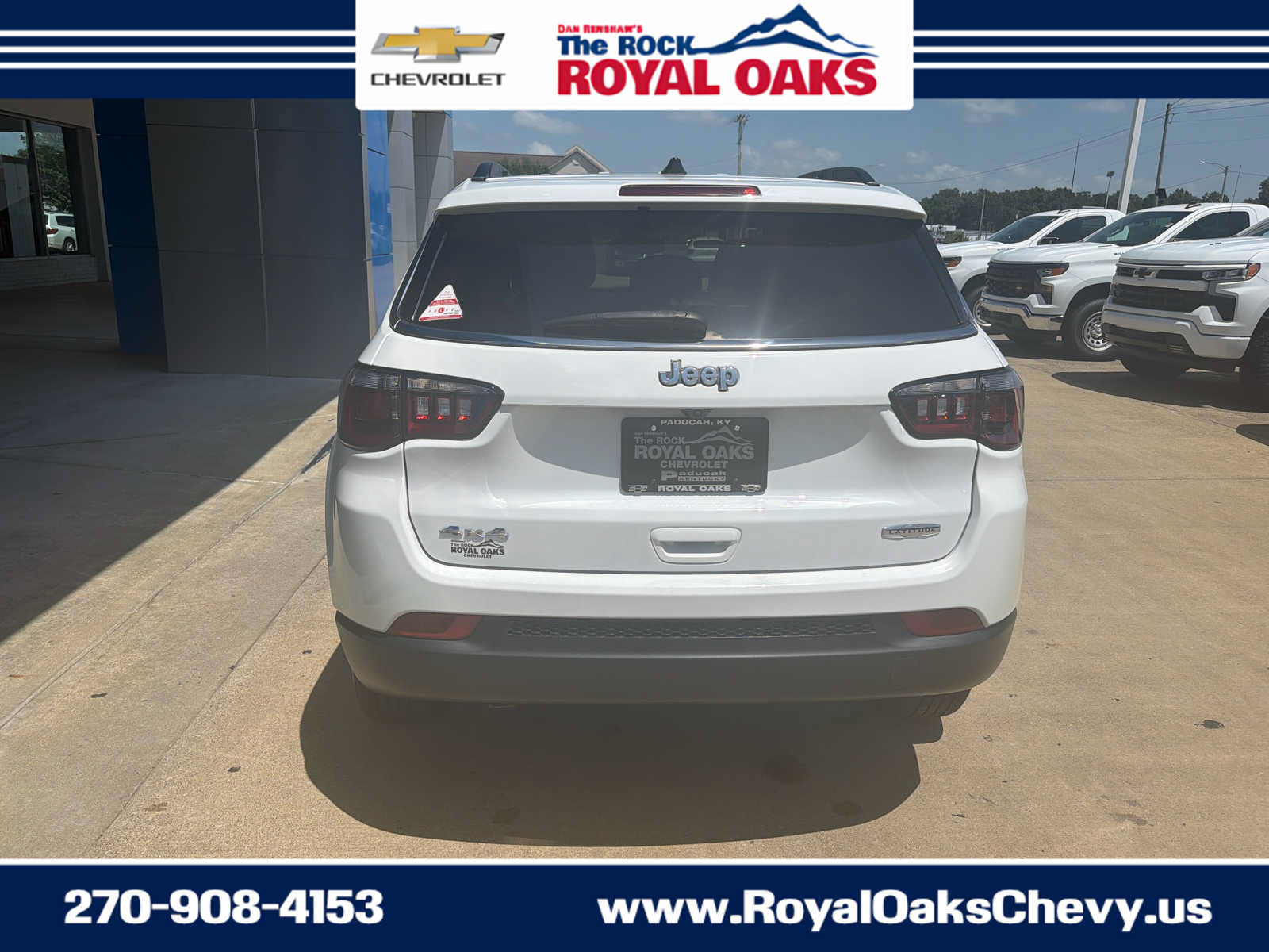 Used 2023 Jeep Compass Latitude AWD/4WD image 4