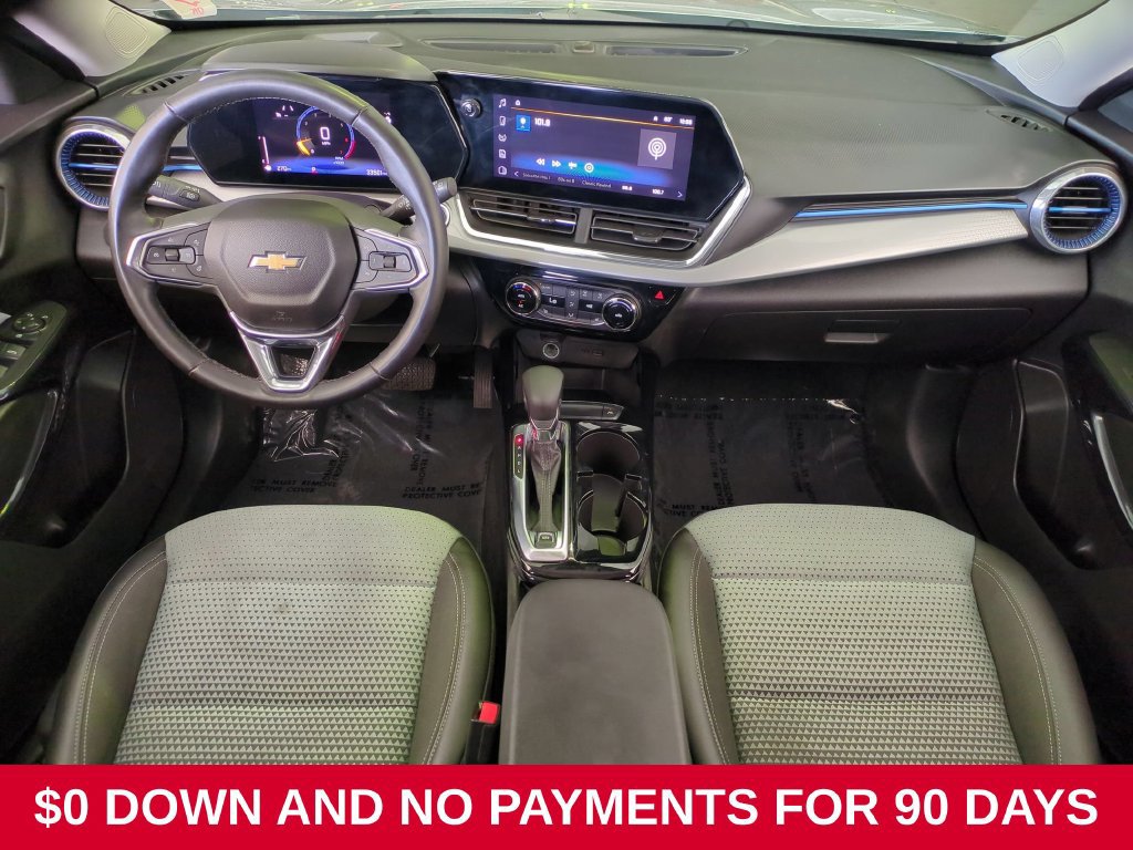 Used 2025 Chevrolet Trax LT w/ LT Convenience Package FWD image 24