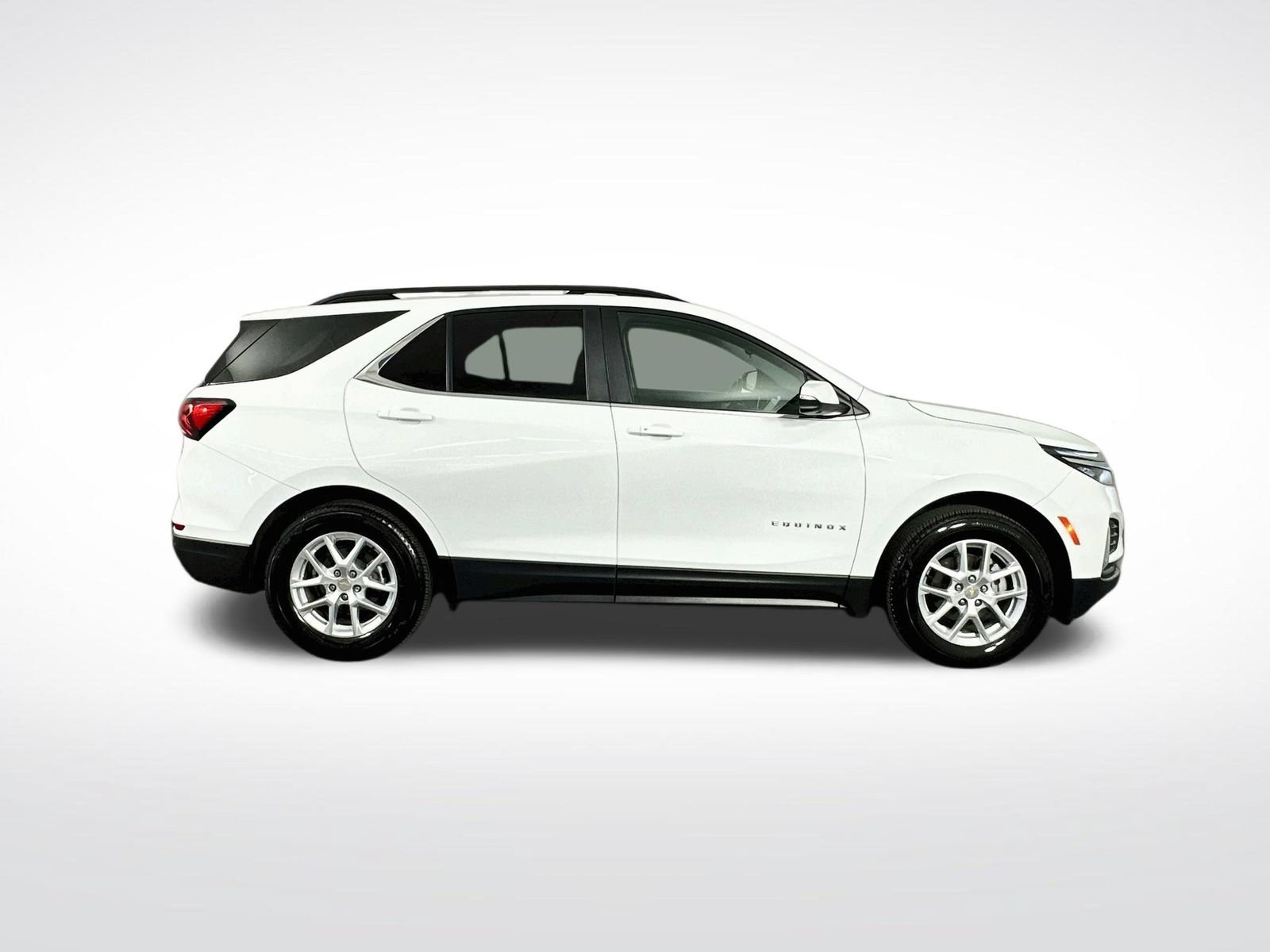 Used 2024 Chevrolet Equinox LT AWD/4WD image 9
