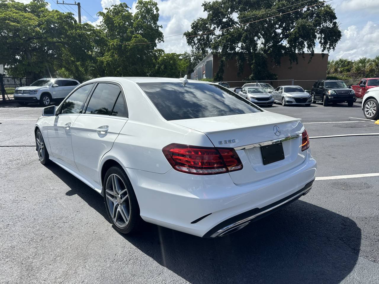 Used 2016 Mercedes-Benz E 350 Sedan image 4