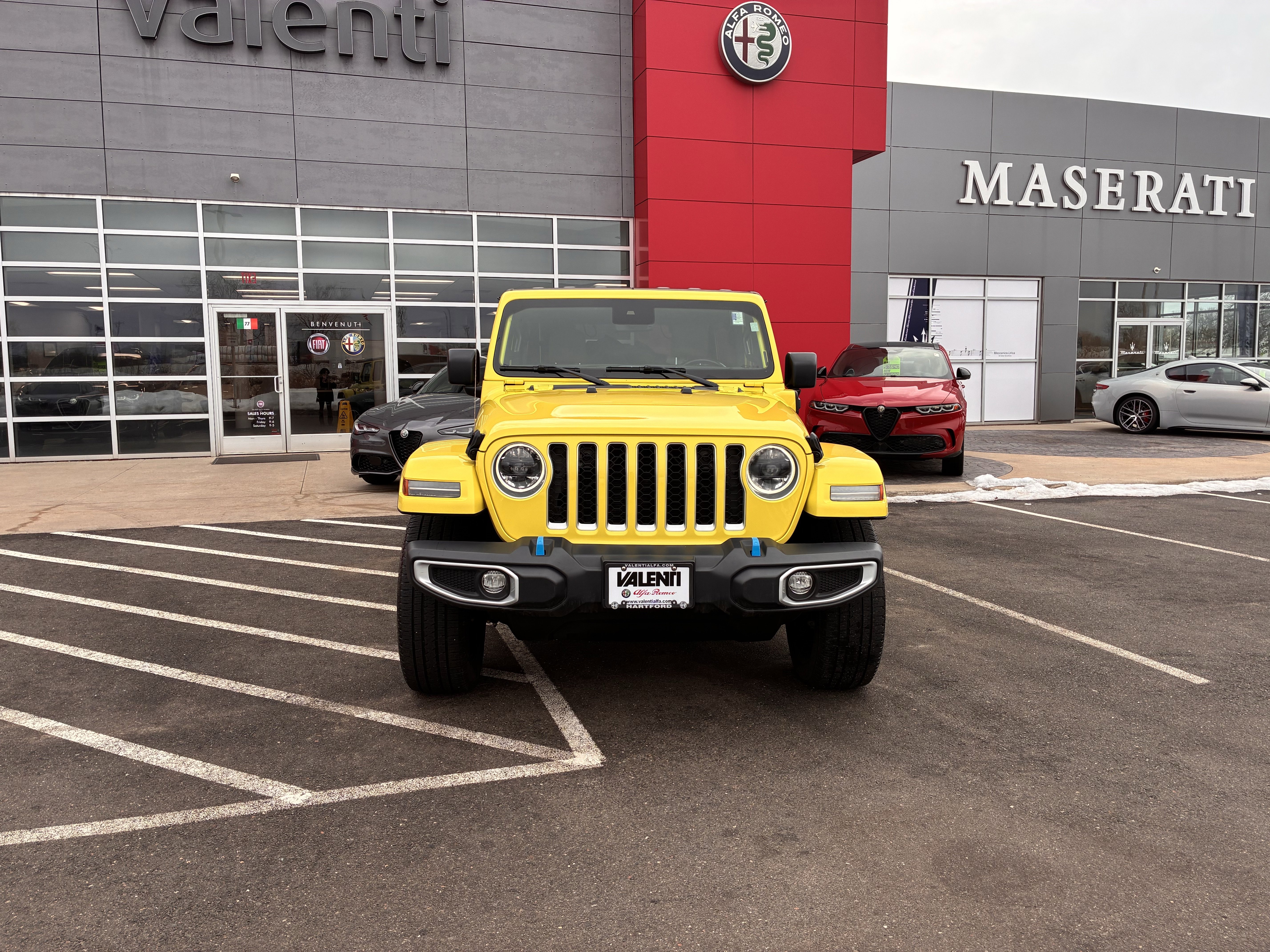 Used 2023 Jeep Wrangler Unlimited Sahara w/ Dual Top Group image 3