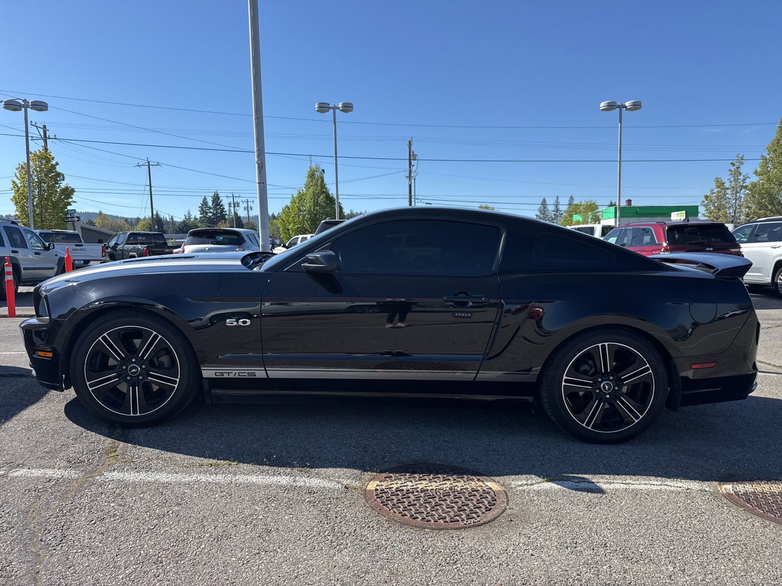 Used 2013 Ford Mustang GT RWD image 9